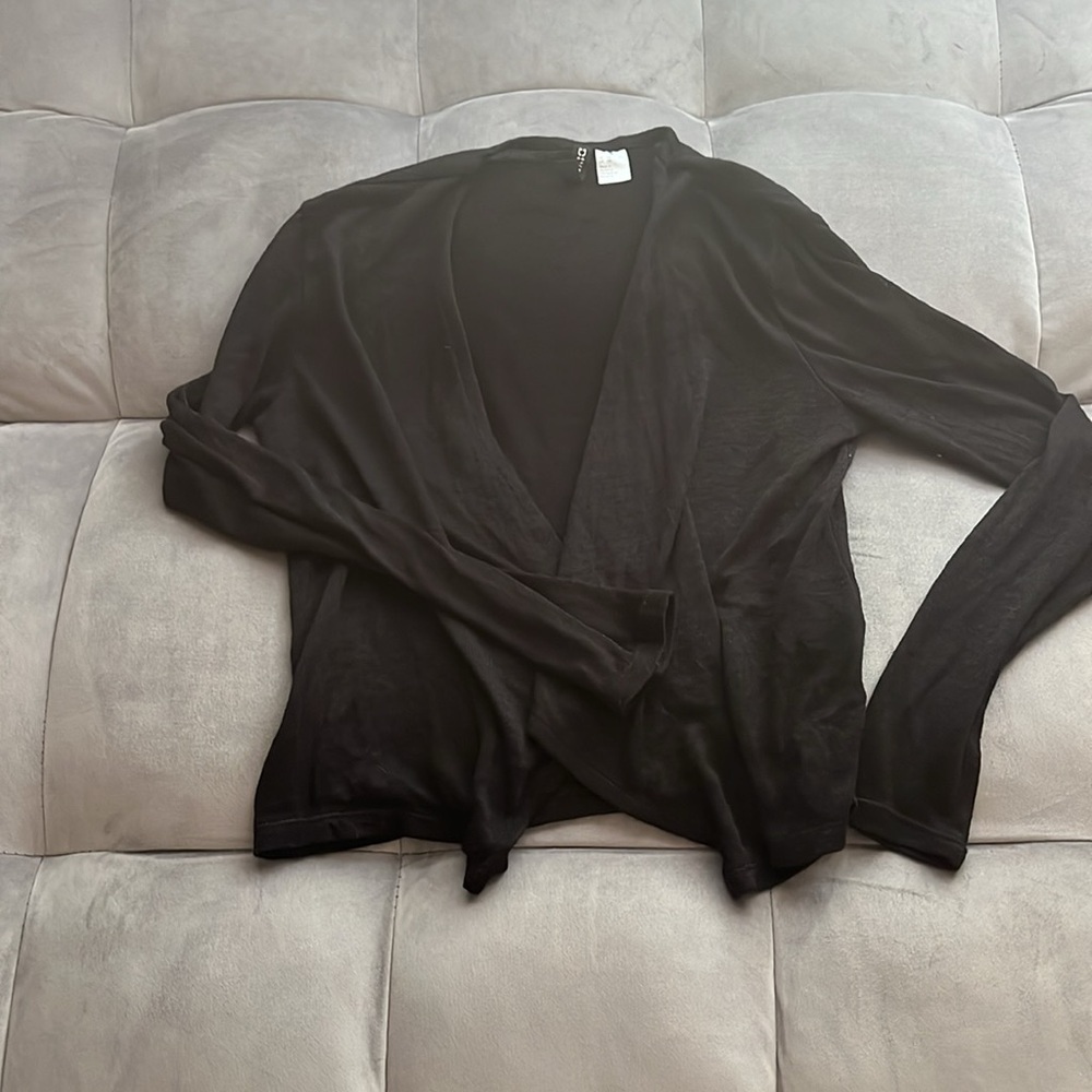 “H&M Sweater” - Picture 2 of 6